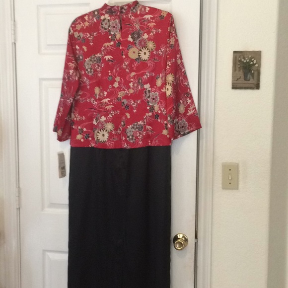 Dress - Picture 2 of 2